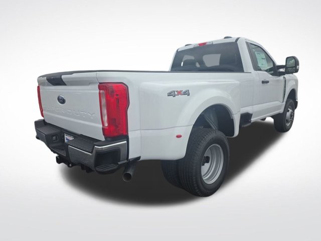 2026 Ford Super Duty F-350 DRW XLT