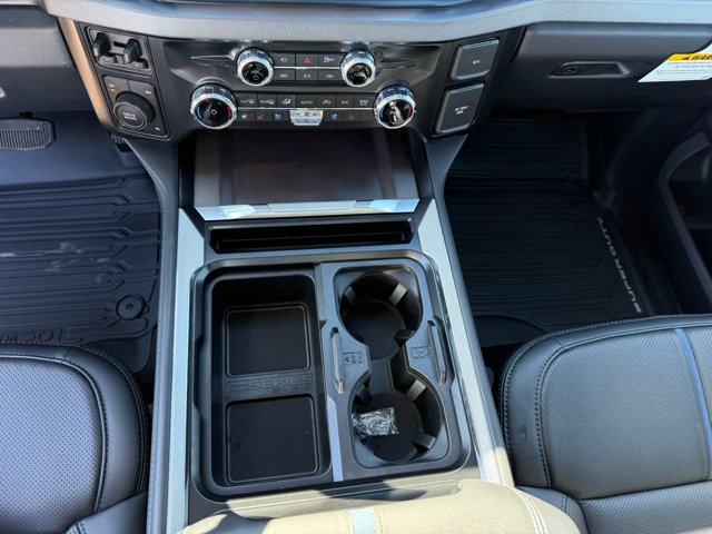 2026 Ford Super Duty F-350 SRW Platinum