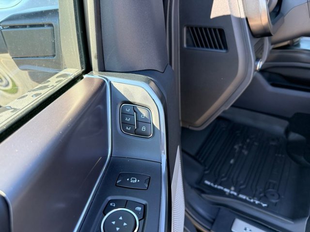 2026 Ford Super Duty F-350 SRW Platinum