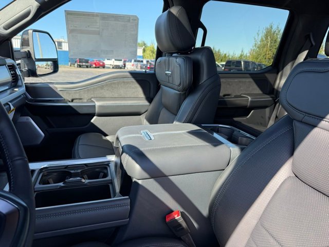 2026 Ford Super Duty F-350 SRW Platinum