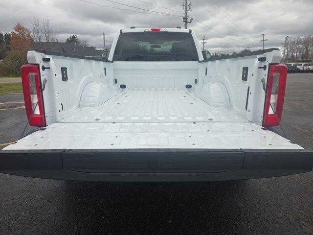 2026 Ford Super Duty F-350 DRW XLT