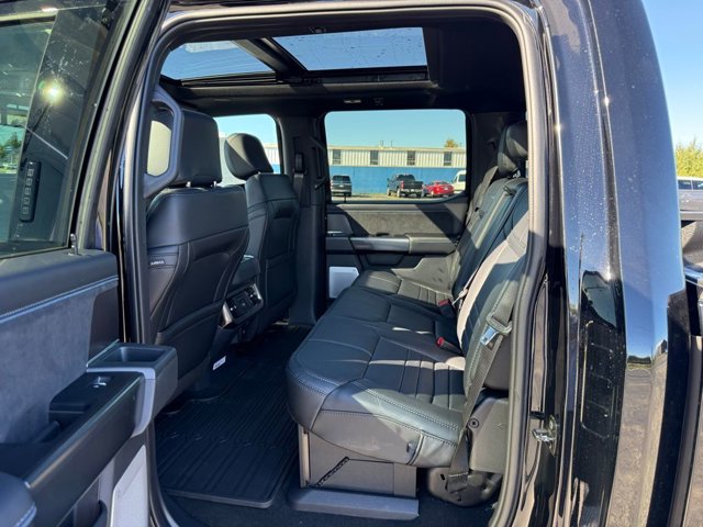 2026 Ford Super Duty F-350 SRW Platinum