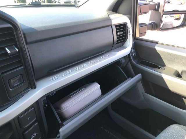 2025 Ford Super Duty F-350 SRW XLT