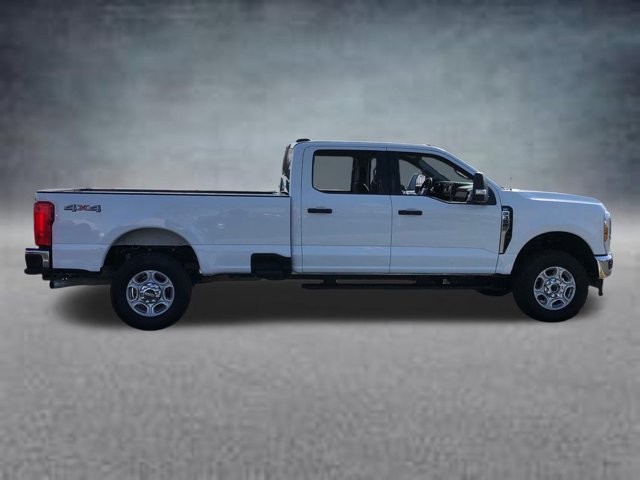 2025 Ford Super Duty F-350 SRW XLT