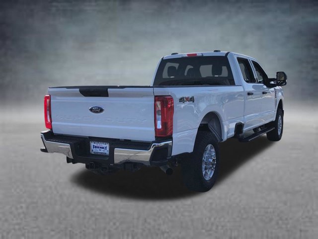 2025 Ford Super Duty F-350 SRW XLT
