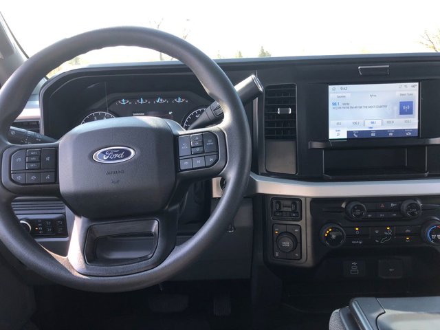 2025 Ford Super Duty F-350 SRW XLT