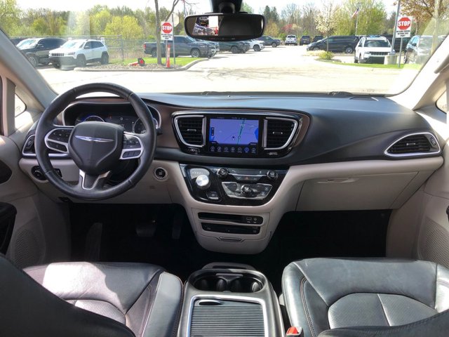 2017 Chrysler Pacifica Touring-L Plus