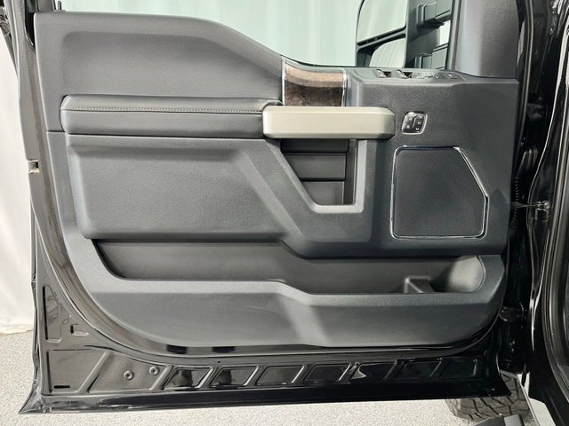 2022 Ford Super Duty F-250 SRW LARIAT